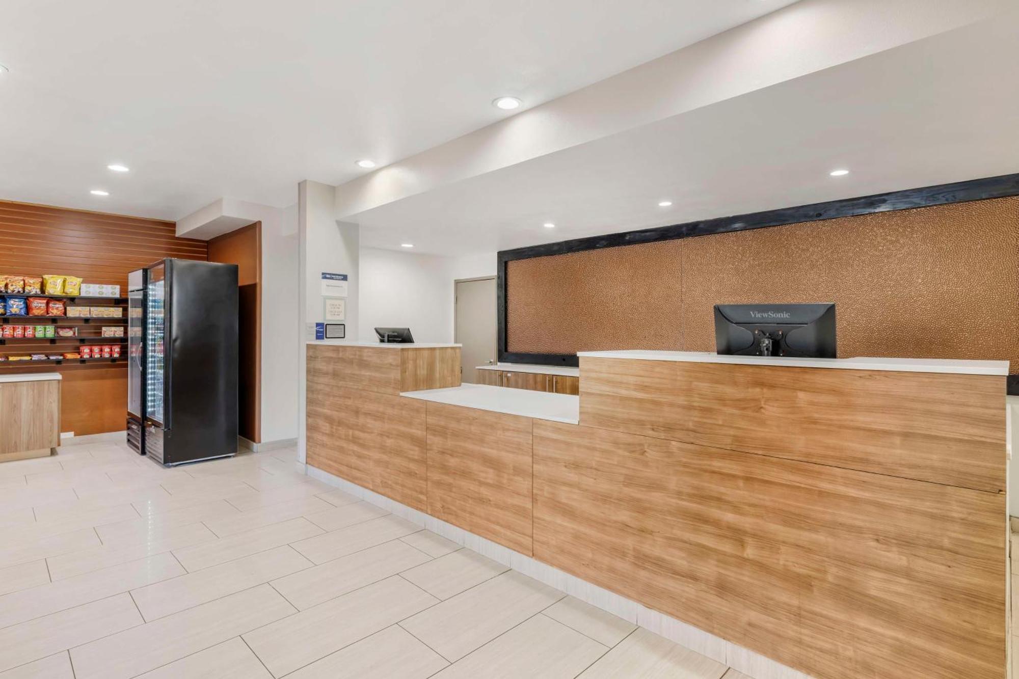 Best Western Carlsbad By The Sea Exterior photo